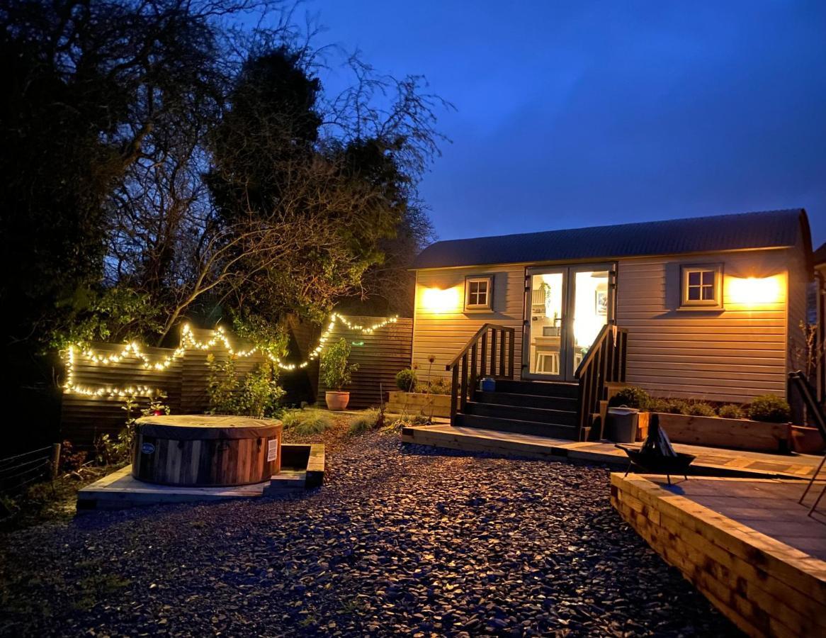 Bailey'S Hideaway Villa Portadown Buitenkant foto