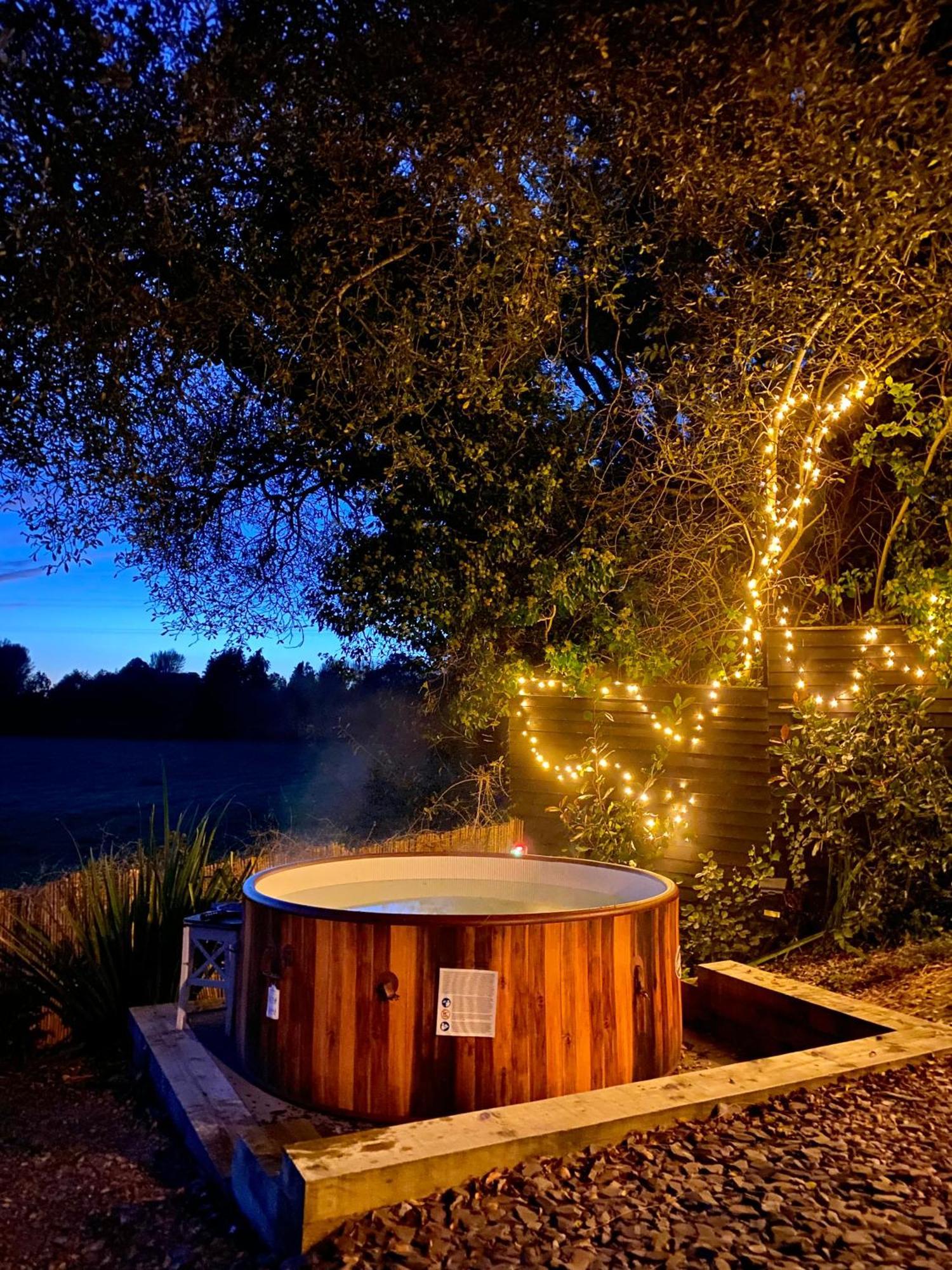 Bailey'S Hideaway Villa Portadown Buitenkant foto